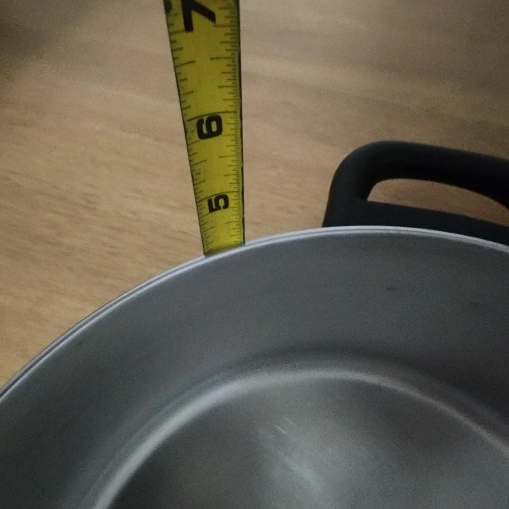 Stainless Steel Cooking Pot With Lid  9